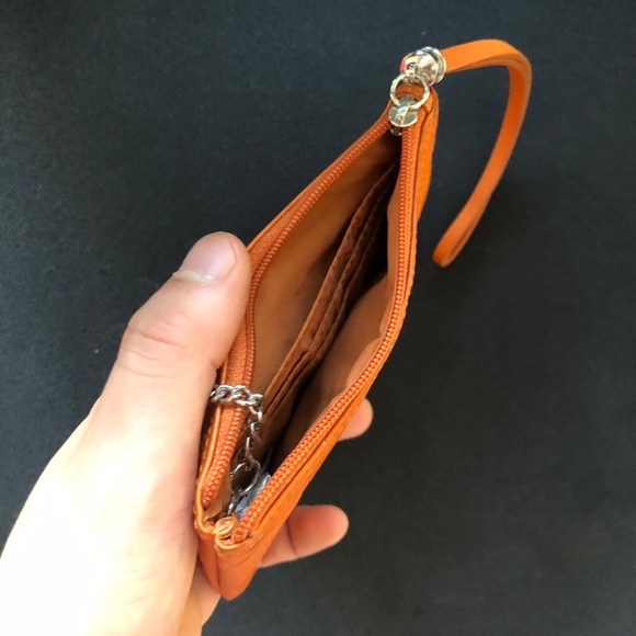 Danier Genuine Leather Wallet - Picture 3 of 3